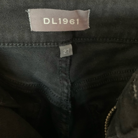 DL1961 Farrow Cropped High Rise Skinny Jeans in Black Size 27 with Ripped Hem - Picture 4 of 11